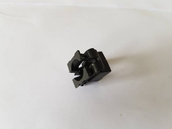 Alfa Romeo GTV/Spider (916) Fuse Box Cover Fixing Holder