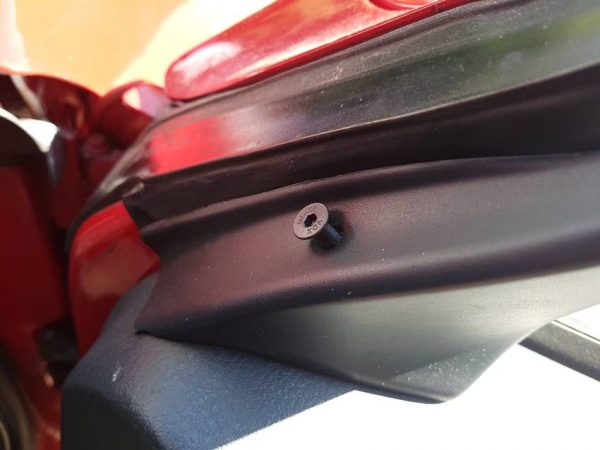 Alfa Romeo GTV/Spider (916) Mirror Cover Retaining Screws - Image 2