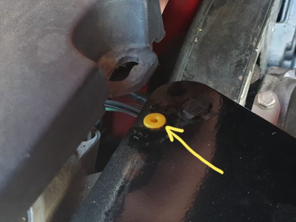 Alfa Romeo GTV/Spider Headlight Cover Fixing's Expanding Nut - Image 3