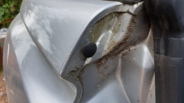 Alfa Romeo GTV Upper Door Seal Fixing - Genuine - Image 3