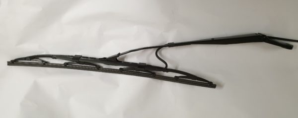 Alfa Romeo GTV/Spider RH wiper Arm, Blade and Spray Bar