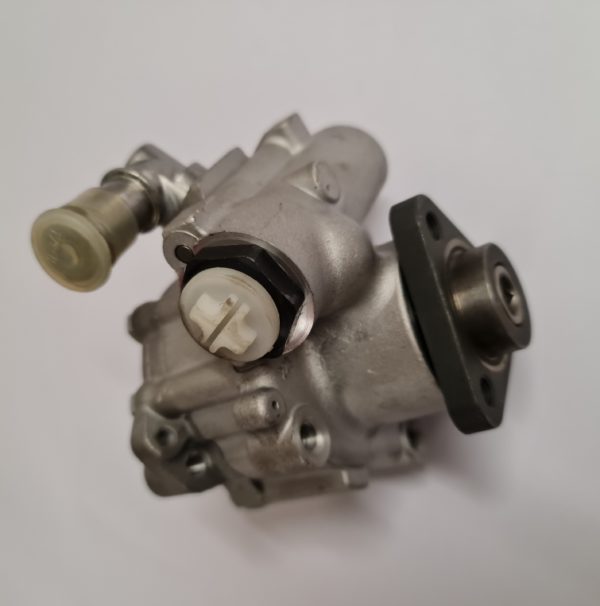 Alfa Romeo GTV/Spider Power Steering Pump - Image 2