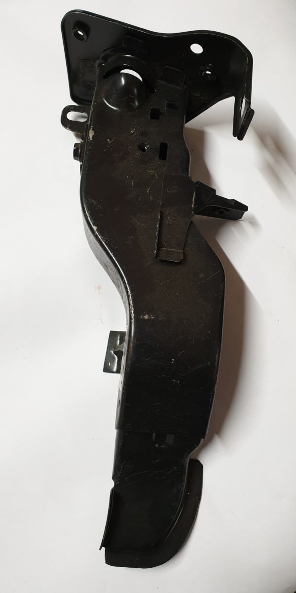 Alfa Romeo GTV/Spider Front Chassis Leg Upright - LH