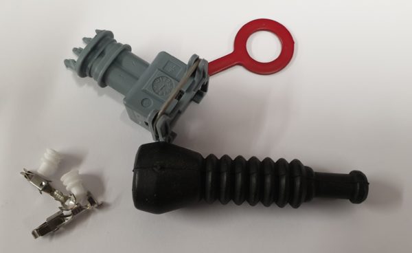 Alfa Romeo GTV/Spider 2 Pin Plug & Rubber Boot – Grey