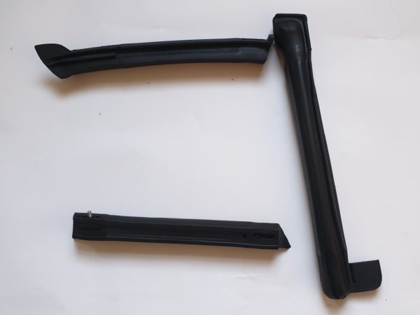 Alfa Romeo Spider (916) Left Hand Door Glass Seals