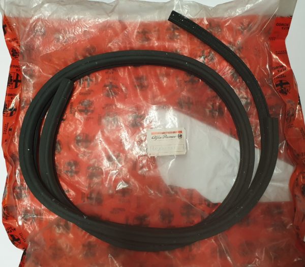 Alfa Romeo Spider (916) Right Hand lower Door Seal