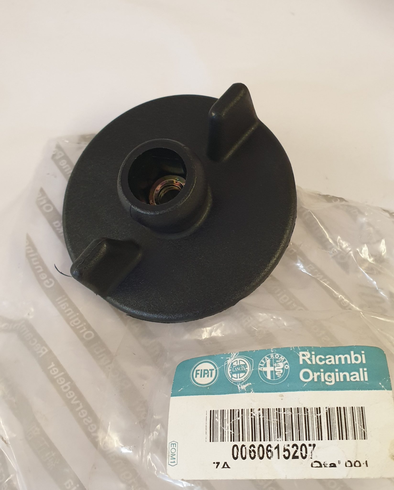 Alfa Romeo GTV/Spider Spare Wheel Carrier Locking Nut Totally Alfa