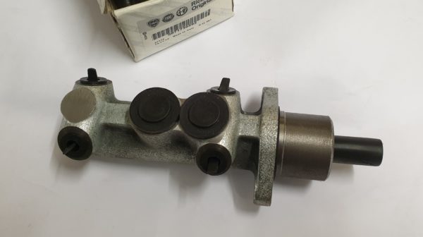 Alfa Romeo GTV/Spider Brake Master Cylinder - Long Type - Genuine