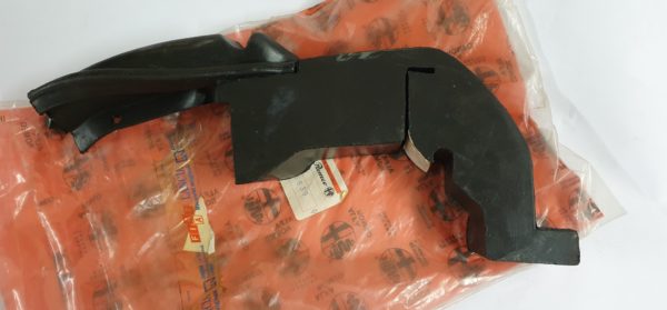 Alfa Romeo GTV/Spider Left Side Bonnet Seal
