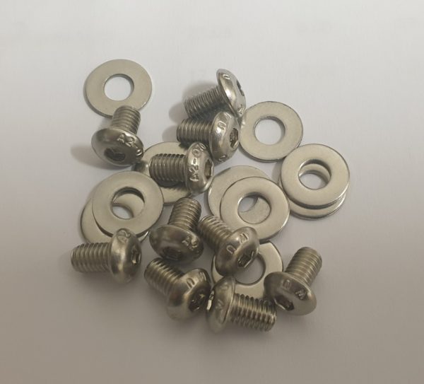 Alfa Romeo 916 Spider Rear Screen Fixings