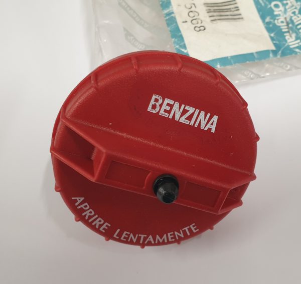 Alfa Romeo GTV/Spider Fuel Cap - Early Type