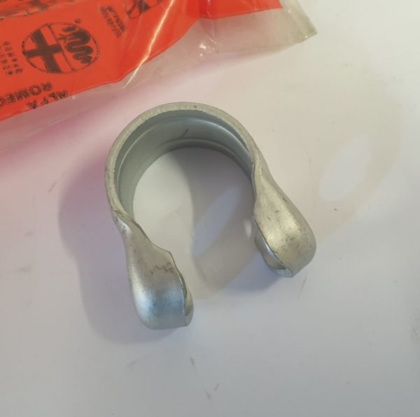 Alfa Romeo GTV/Spider Rear Anti Roll Bar Clamp