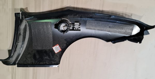 Alfa Romeo Spider Rear RH Wing - Complete - Image 2