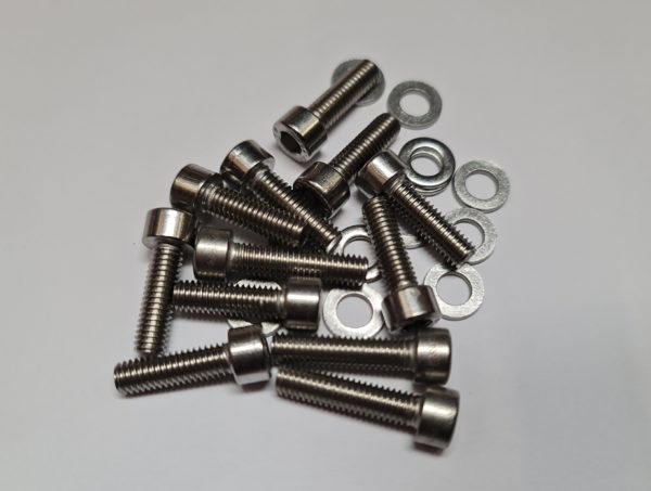 Alfa Romeo V6 Chrome Inlet Runner Fixing Kit
