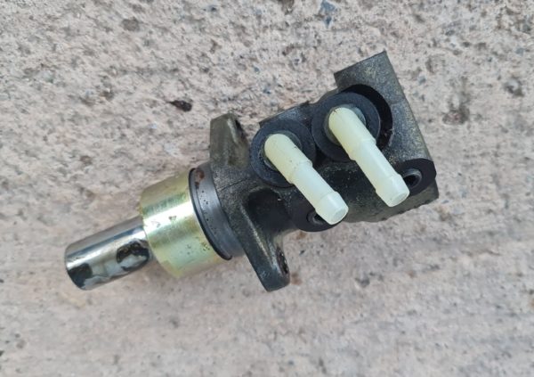 Alfa Romeo GTV/Spider Brake Master Cylinder - Short Type