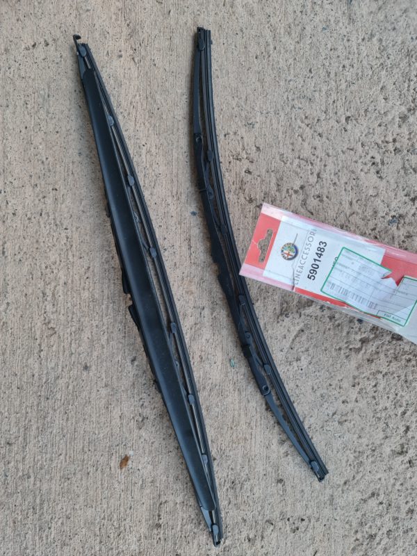 Alfa Romeo GTV/Spider Wiper Blade Set - LHD - Genuine