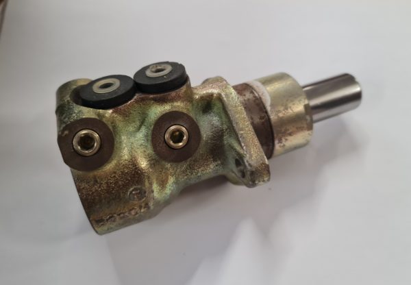Alfa Romeo GTV/Spider Brake Master Cylinder - Short Type