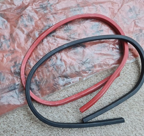 Alfa Romeo GTV/Spider Twinspark Cam Belt Cover Trim/Seal