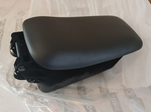 Alfa Romeo GTV/Spider Centre Console Arm Rest & Storage