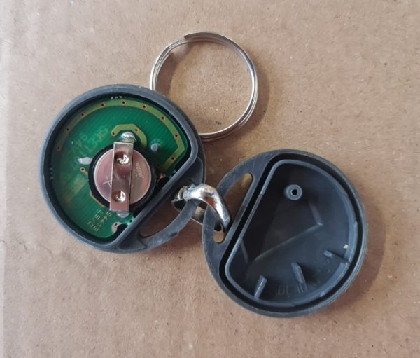 Alfa Romeo GTV/Spider (916) Meta Alarm Fob Housing - Complete