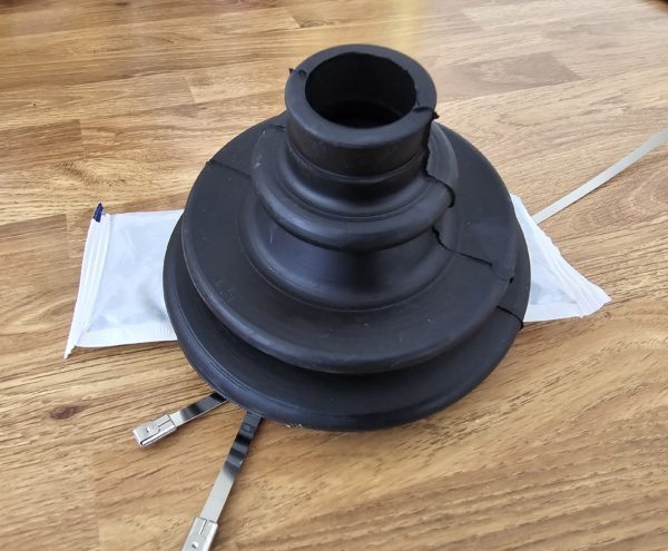 Alfa Romeo GTV/Spider V6 Outer CV Joint Boot - Aftermarket