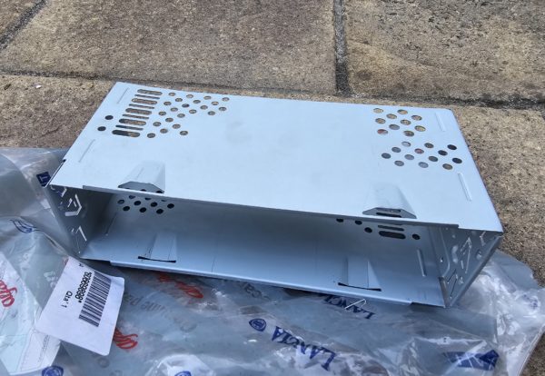 Alfa Romeo GTV/Spider Radio Support/Frame