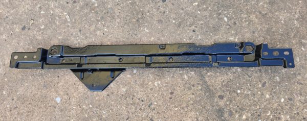 Alfa Romeo GTV/Spider (916) Lower Radiator Mounting Bracket