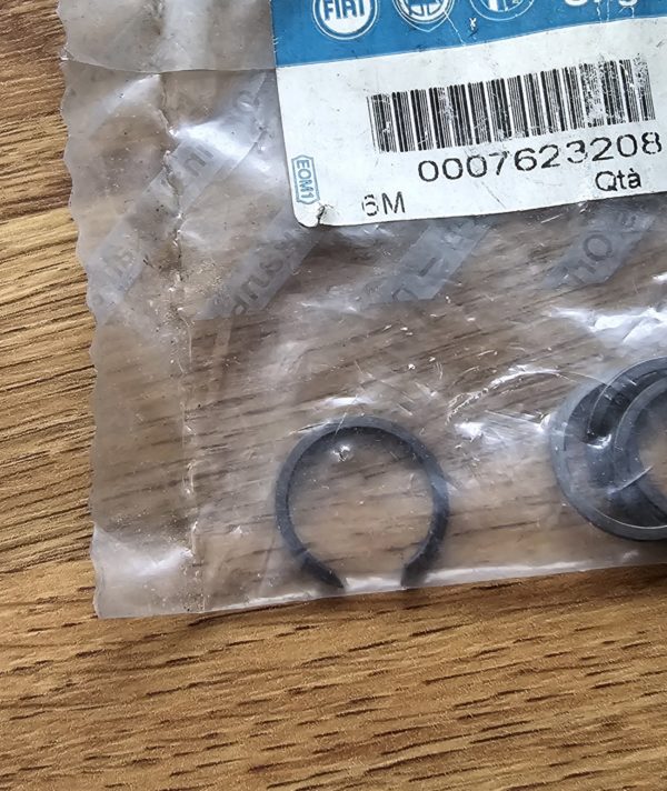 Alfa Romeo Twinspark & JTS Gearbox Selector Arm Circlip