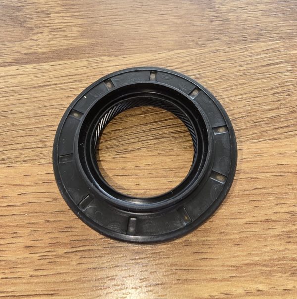Alfa Romeo GTV/Spider Twinspark Drive Shaft Seal - LH