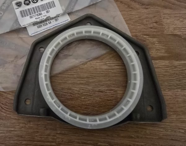 Alfa Romeo GTV/Spider Twinspark Rear Crankshaft Oil Seal - Genuine