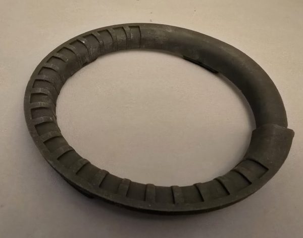 Alfa Romeo GTV/Spider (916) Front Suspension Spring Lower Rubber - Image 2